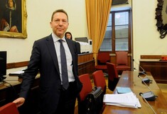 Ο Στουρνάρας ζητά να εξαιρεθούν 29 ακίνητα της Τράπεζας από τον ΕΝΦΙΑ