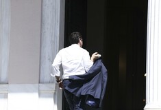 «Δεν έχει υποβληθεί αίτημα για νέα προαπαιτούμενα»