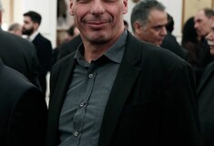 O Βαρουφάκης προσέλαβε σύμβουλο χρέους την εταιρία χρηματοοικονομικών συμβούλων LAZARD