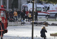 Σε συναγερμό η Κωνσταντινούπολη - Οι πρώτες εικόνες από το μακελειό στην Τουρκία
