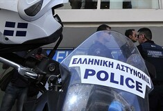 Συνελήφθη η οικιακή βοηθός και δύο άτομα ακόμη για το φόνο του 75χρονου στη Λαμία