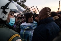 Ειδομένη: Συνεχίζεται η επιχείρηση των ΜΑΤ, αναφορές για προσαγωγές δημοσιογράφων