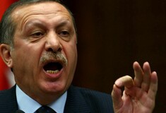 Πυρά Ερντογάν προς ΟΗΕ για προσφυγικό: "Σε τι χρησιμεύετε; Μας κοροϊδεύετε;"