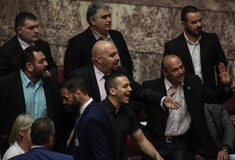 Ο Ν. Παρασκευόπουλος του ΣΥΡΙΖΑ θέλει σύγκλιση με μια «σοβαρή Χρυσή Αυγή» και στήριξή της
