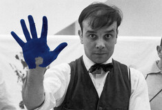 Yves Klein, ο άνθρωπος που ανακάλυψε ένα χρώμα