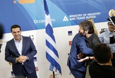 Επεισόδιο στη ΔΕΘ: Μικροομολογιούχος προσπάθησε να πλησιάσει τον Τσίπρα φωνάζοντας - ΒΙΝΤΕΟ