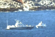 Ένταση στα Ίμια: Σε απόσταση αναπνοής σκάφος του Λιμενικού και τουρκικό ταχύπλοο
