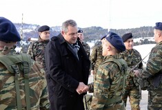 Στα νησιά Ρω και Στρογγύλη Π. Καμμένος και Δ. Βίτσας