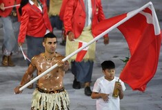 Ρίο: Ο πραγματικός σταρ της τελετής έναρξης ήταν ο αλειμμένος με λάδι αθλητής του Tae Kwon Do από τα νησιά Τόνγκα