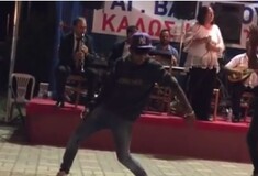 Το πιο άβολο βίντεο της ημέρας: Break dance με κλαρίνα
