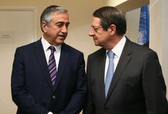 Κυπριακό: Ο Ακιντζί αποχώρησε από τις συνομιλίες με τον Αναστασιάδη