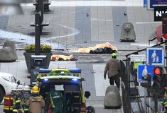 Στοκχόλμη: Πληροφορίες για σύλληψη άνδρα που ομολόγησε πως είναι ο δράστης της επίθεσης με το φορτηγό