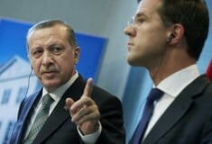 Ραγδαίες εξελίξεις στην κρίση Ολλανδίας και Τουρκίας - Διπλωματικός «πόλεμος» μετά το ολλανδικό μπλόκο στον Τσαβούσογλου