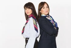 Η Έλενα, η Βασιλική -και το Sartorial- θα σε πείσουν ότι ένα μαντίλι αρκεί για ξεχωριστό στιλ