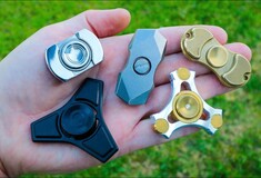 Fidget Spinner: Τι είναι αυτό το μικρό gadget που έχει γίνει μόδα σ' όλο τον πλανήτη