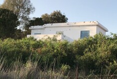 H παρατημένη θερινή έπαυλη του Μιχάλη Κακογιάννη στην Κύπρο