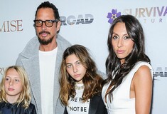 Ανατροπή στην αυτοκτονία του Chris Cornell - Η σύζυγός του Βίκυ Καραγιάννη αποκαλύπτει τι της είπε πριν πεθάνει