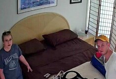 Ζευγάρι Αμερικανών νοίκιασε σπίτι μέσω Airbnb και διαπίστωσε ότι στην κρεβατοκάμαρα υπήρχε κρυφή κάμερα