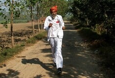 «Θα τρέχω μέχρι να πεθάνω»- Η μυστηριώδης περίπτωση του 119 ετών Dharampal Singh