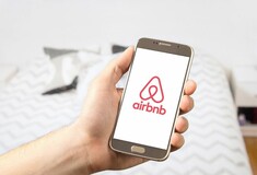 Airbnb: Χαράτσι στο εισόδημα - Δείτε πόσο θα πληρώνουν οι ιδιοκτήτες