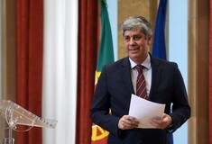 Ο νέος πρόεδρος του Eurogroup διαμηνύει: Πρώτα το τέλος των μνημονίων και μετά λύση για το χρέος