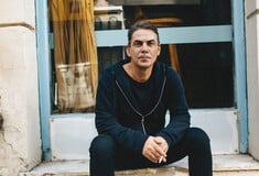 Ο Δημήτρης Πολιτάκης προσπαθεί να διαχειριστεί τα 50 (δύο χρόνια πριν τα κλείσει)
