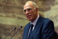 Λεβέντης: Ο Τσίπρας είναι σαν τον σκίουρο, χώνει ένα νύχι στο δέντρο να γαντζωθεί