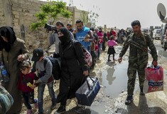 Συνεχίζεται η εκκένωση χιλιάδων αμάχων στην ανατολική Γούτα