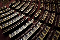 Στη Βουλή η δικογραφία για την προμήθεια εμβολίων επί υπουργίας Αβραμόπουλου