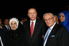 Έκλαιγε στο τηλέφωνο επειδή είχε εξοργίσει τον Ερντογάν - Αυτός είναι ο νέος κροίσος των μίντια στην Τουρκία