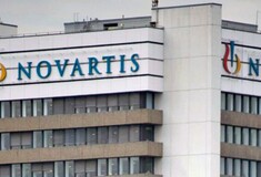 Πενήντα εκατομμύρια ευρώ οι δωροδοκίες και τριάντα πρόσωπα στη δικογραφία για τη Novartis