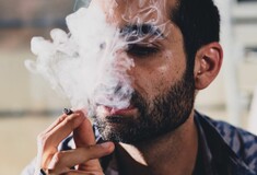 Δόθηκε εντολή να γίνουν έλεγχοι για το τσιγάρο - Πρόστιμα 1.500 ευρώ και αφαίρεση διπλώματος για κάπνισμα σε ΙΧ μαζί με παιδιά