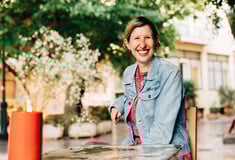 Η Rachel Howard νιώθει πια μισή Ελληνίδα
