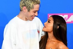 Η Ariana Grande απαντά σε τρολς που χλευάζουν τα μάτια του συντρόφου της μιλώντας για πρόβλημα υγείας του