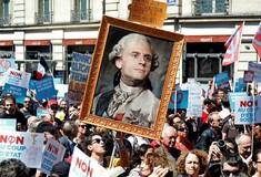 Χιλιάδες άνθρωποι στο πάρτι διαμαρτυρίας κατά του Μακρόν στο Παρίσι