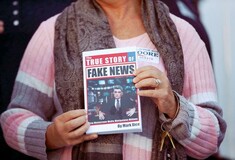 Απτόητοι από τα fake news οι Αμερικάνοι - Επιλέγουν ενημέρωση από τα social media