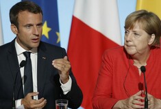 «Τα βρήκαν» Μέρκελ - Μακρόν για τη μεταρρύθμιση της Ευρωζώνης
