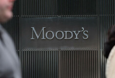Ο οίκος Moody's απειλεί την Ιταλία