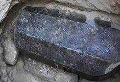 Το μυστήριο με την μαύρη σαρκοφάγο - Παρά τις ακραίες θεωρίες μάλλον γνωρίζουν τι θα βρουν όταν ανοιχτεί