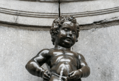 Βέλγιο: Το διάσημο άγαλμα Manneken Pis θα ντυθεί τσολιάς για την 25η Μαρτίου