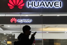 Η Huawei προσφεύγει στη δικαιοσύνη των ΗΠΑ - Ζητά να αρθούν οι κυρώσεις που της επιβλήθηκαν