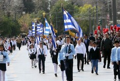 Σήμερα δεν ακούστηκε το «Μακεδονία ξακουστή» στη μαθητική παρέλαση της Αθήνας – Τι απαντά ο Γαβρόγλου