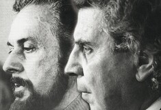 Για τη μελοποίηση του ποιήματος ''Επιτάφιος'' του Γιάννη Ρίτσου από τον Μίκη Θεοδωράκη