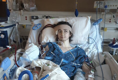 Ο 20χρονος ατμιστής που παραλίγο να πεθάνει από ασθένεια στους πνεύμονες η οποία ανησυχεί τις ΗΠΑ