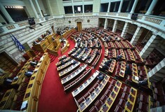 Άρση ασυλίας για Λοβέρδο - Σαλμά εισηγείται η Επιτροπή Κοινοβουλευτικής Δεοντολογίας