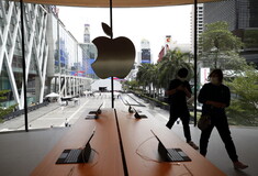 Apple: Στα 2 τρισ. η αξία της, η πρώτη αμερικανική εταιρεία που το πετυχαίνει