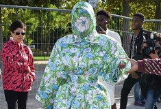 Cardi B: Μια από τις διασημότερες ράπερ του κόσμου κυκλοφορούσε έτσι χθες στο Παρίσι