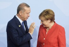 Εσπευσμένα στη Γερμανία ο Ερντογάν για να συναντήσει τη Μέρκελ