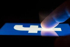 Facebook: Έρχεται η νέα εμφάνιση και το Dark Mode