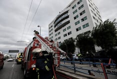 Φωτιά σε ξενοδοχείο της Συγγρού: Η πυροσβεστική απεγκλώβισε πέντε άτομα